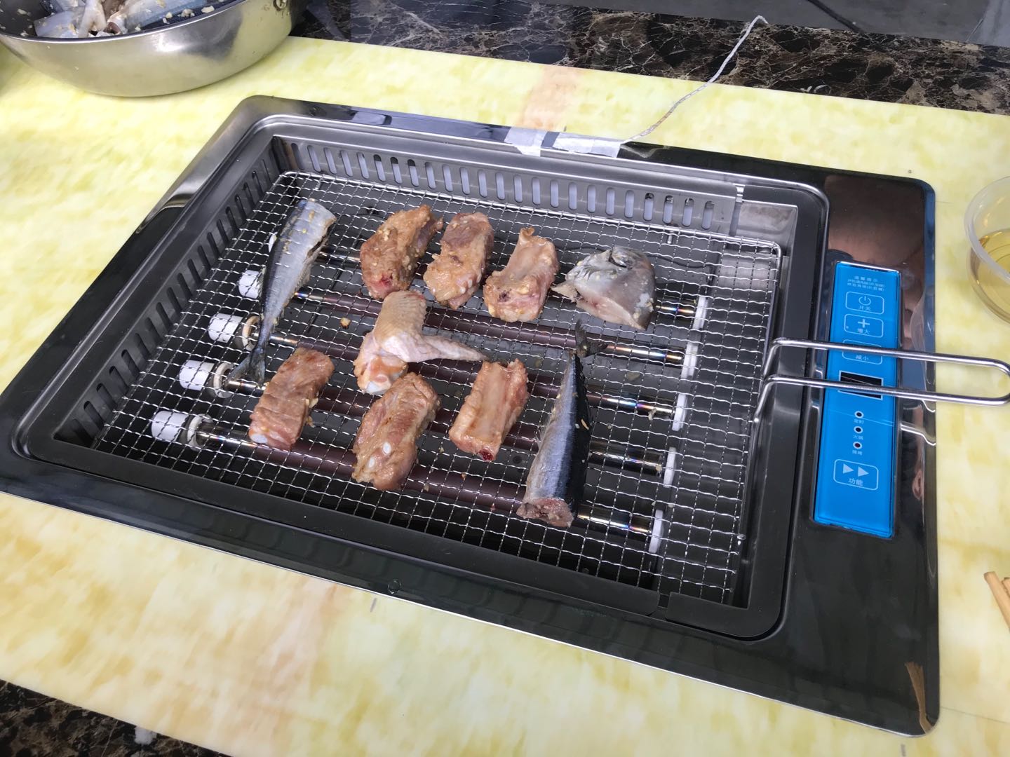 【一件代发】韩式室内电烤炉煎烤五档电烧烤炉家用烧烤架烤盘插电-阿里巴巴